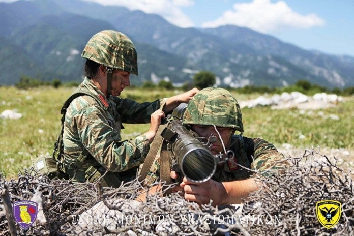 Έτσι «χαλυβδώνονται» οι Υπαξιωματικοί της ΣΜΥ (βίντεο)